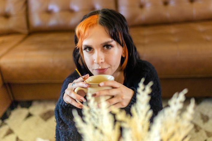 Lunarfox in Chai Tea. Thumb 2