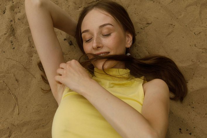 Ariel Gossimer in Tease By The Sea 2. Эскиз 31