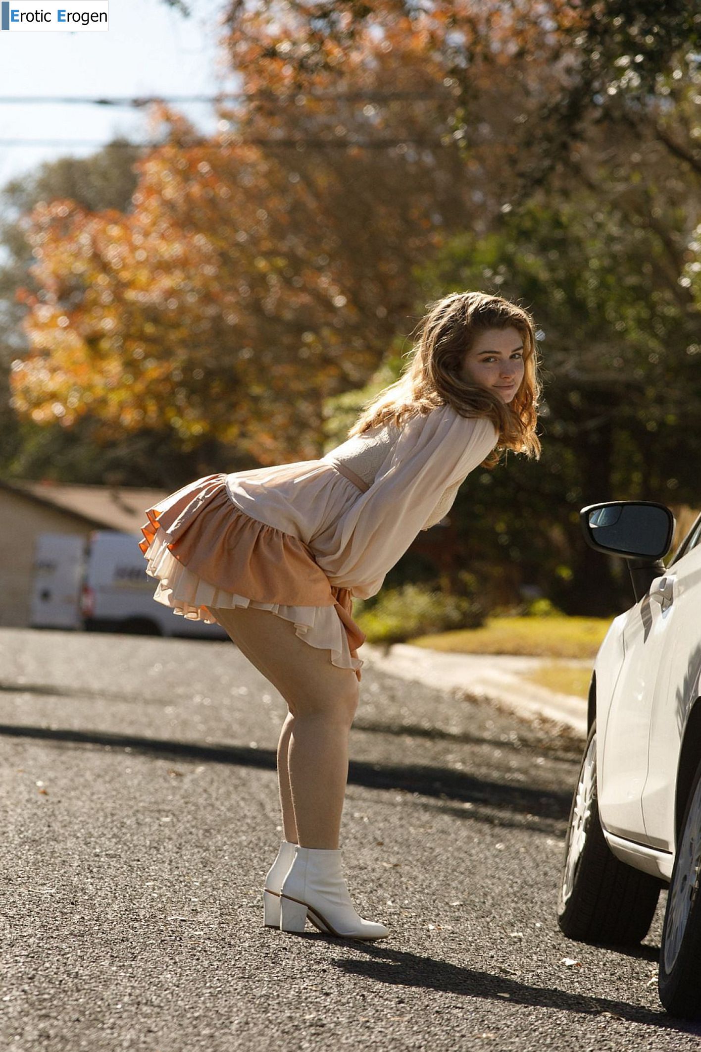 Greta Yarbrough in Dress Sesh. Picture 14