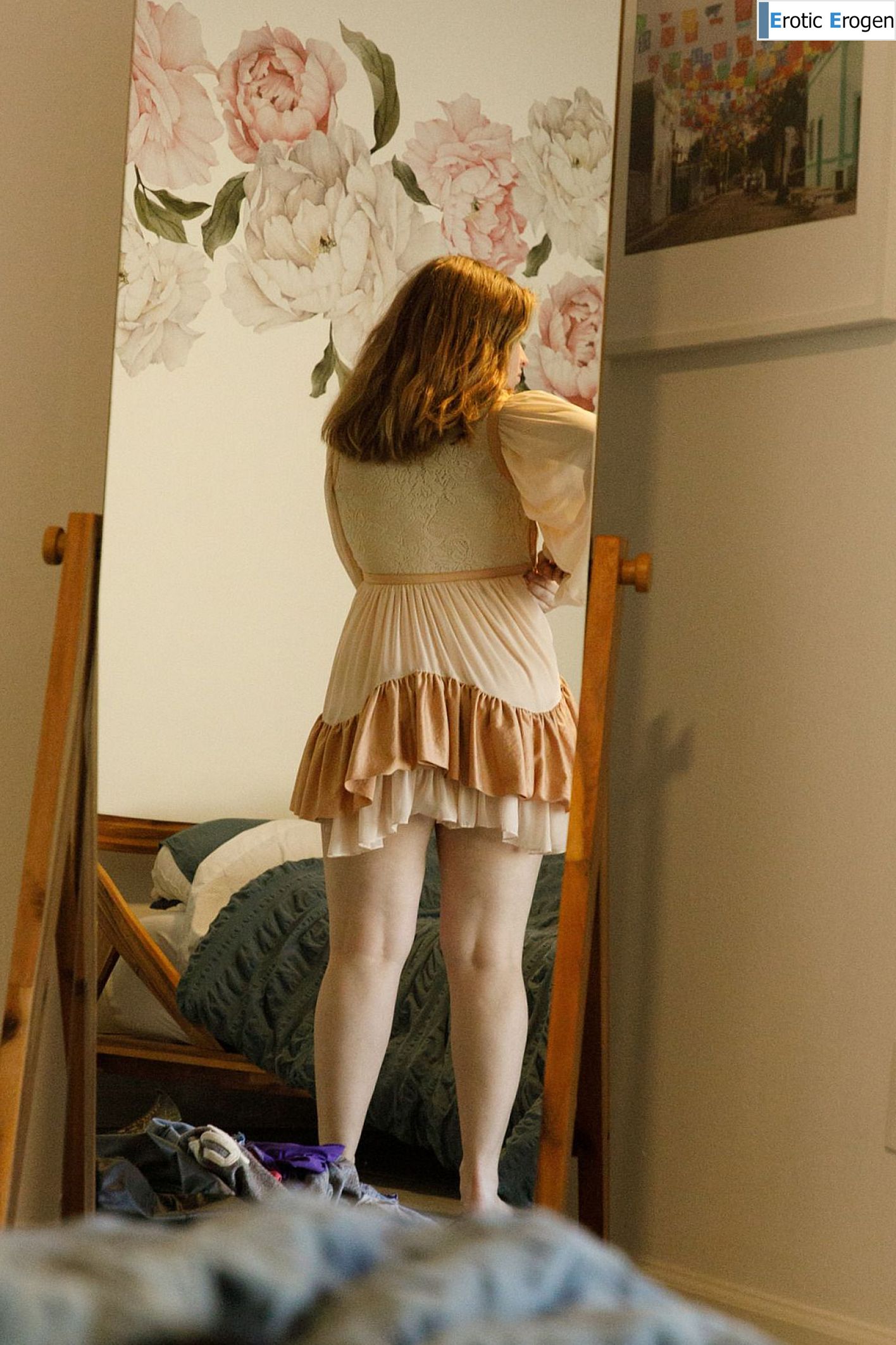 Greta Yarbrough in Dress Sesh. Picture 1