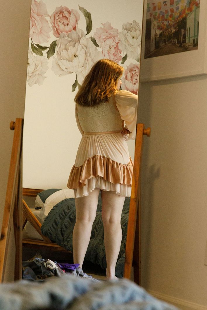 Greta Yarbrough in Dress Sesh. Thumb 1