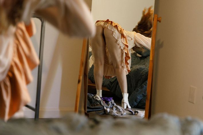 Greta Yarbrough in Dress Sesh. Эскиз 2