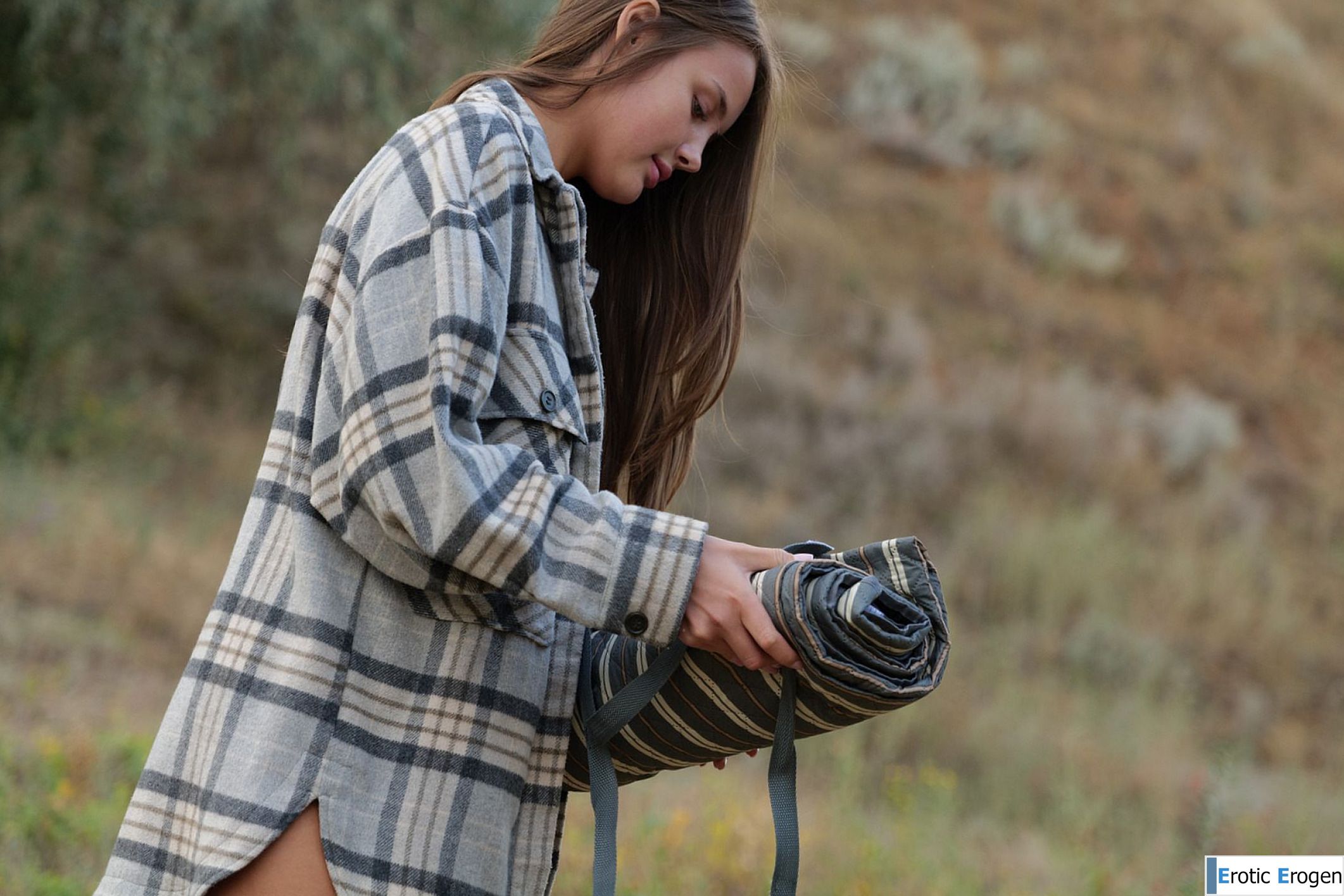 Olya Derkach in Roaming Minutes. Фото 13