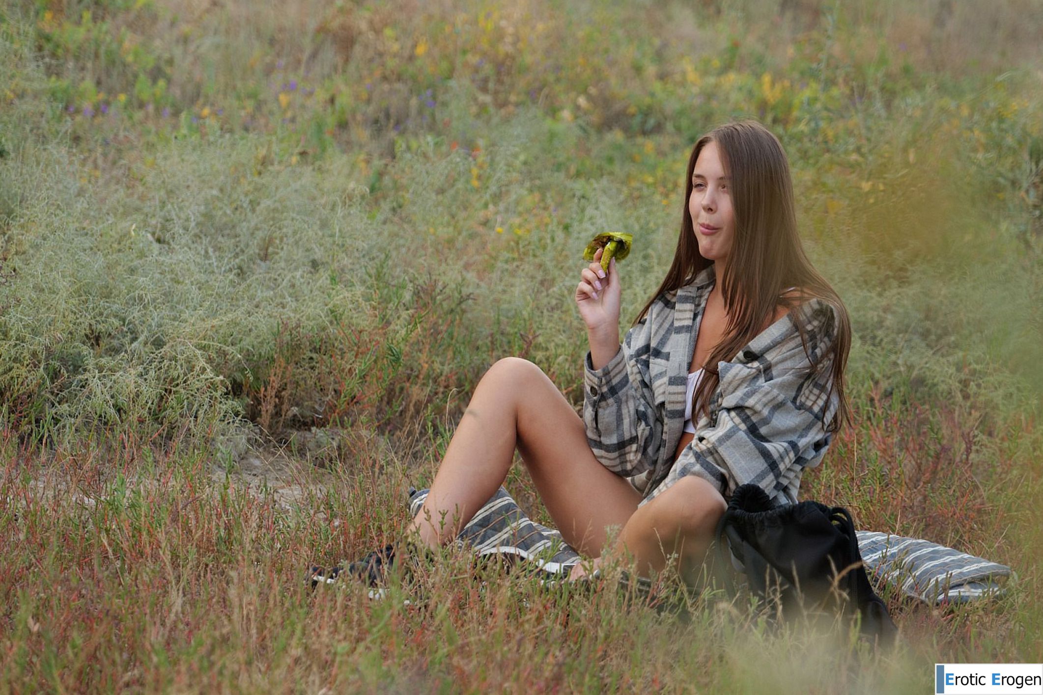 Olya Derkach in Roaming Minutes. Фото 15