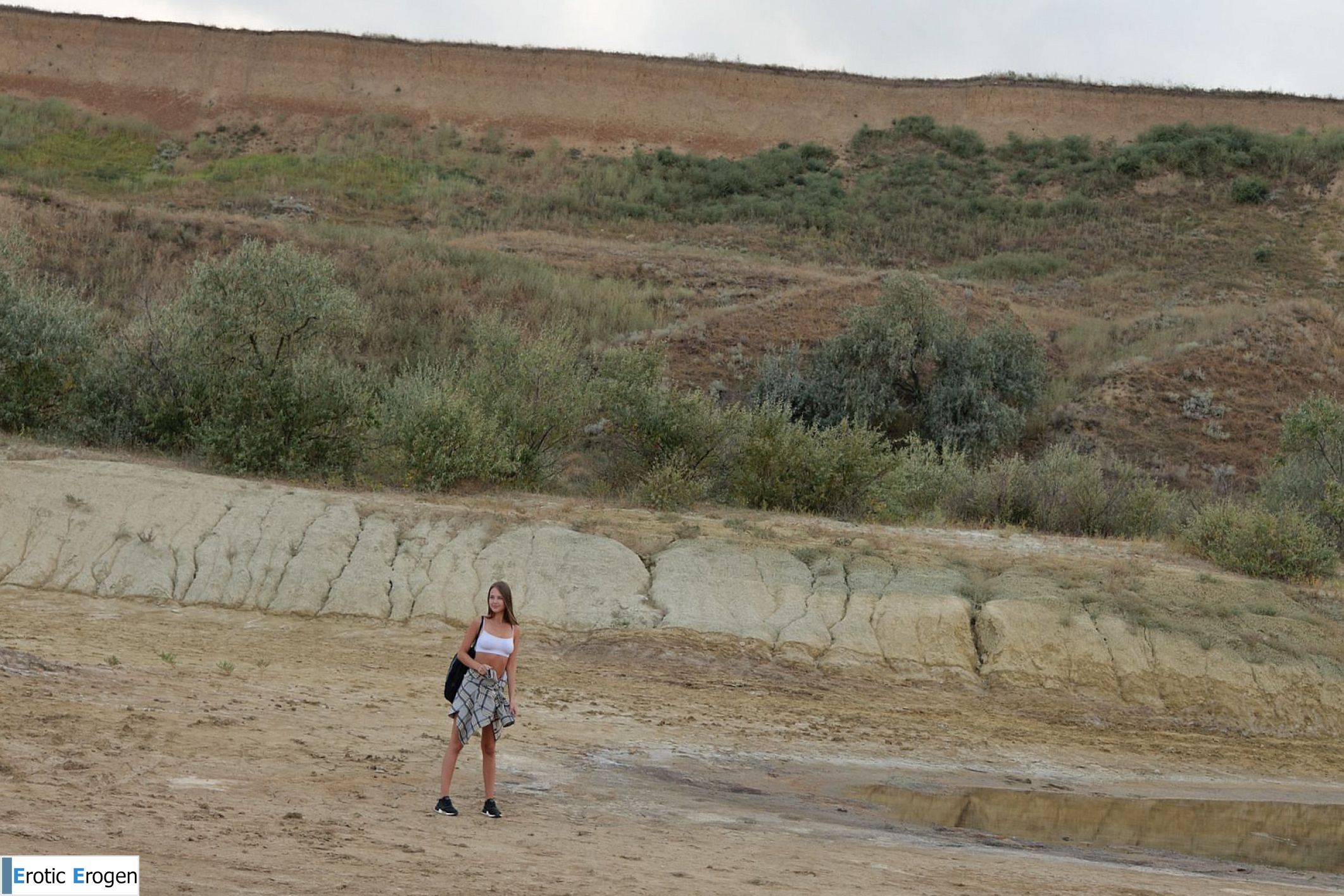 Olya Derkach in Roaming Minutes. Фото 26