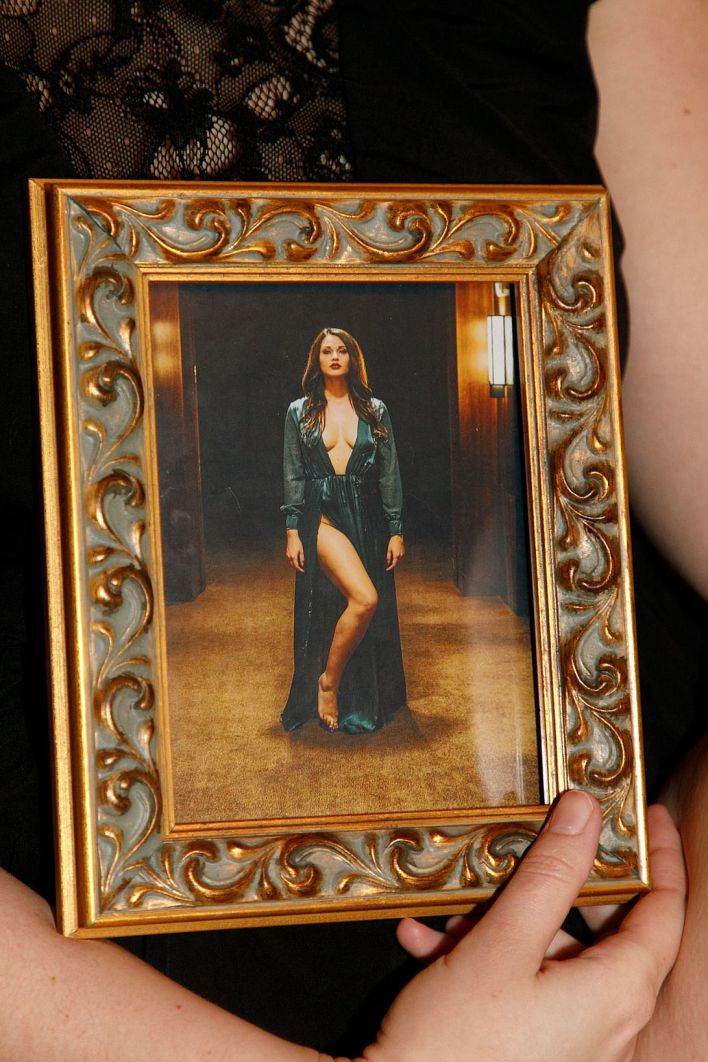 Sammy Loble in Yas Queens. Thumb 15