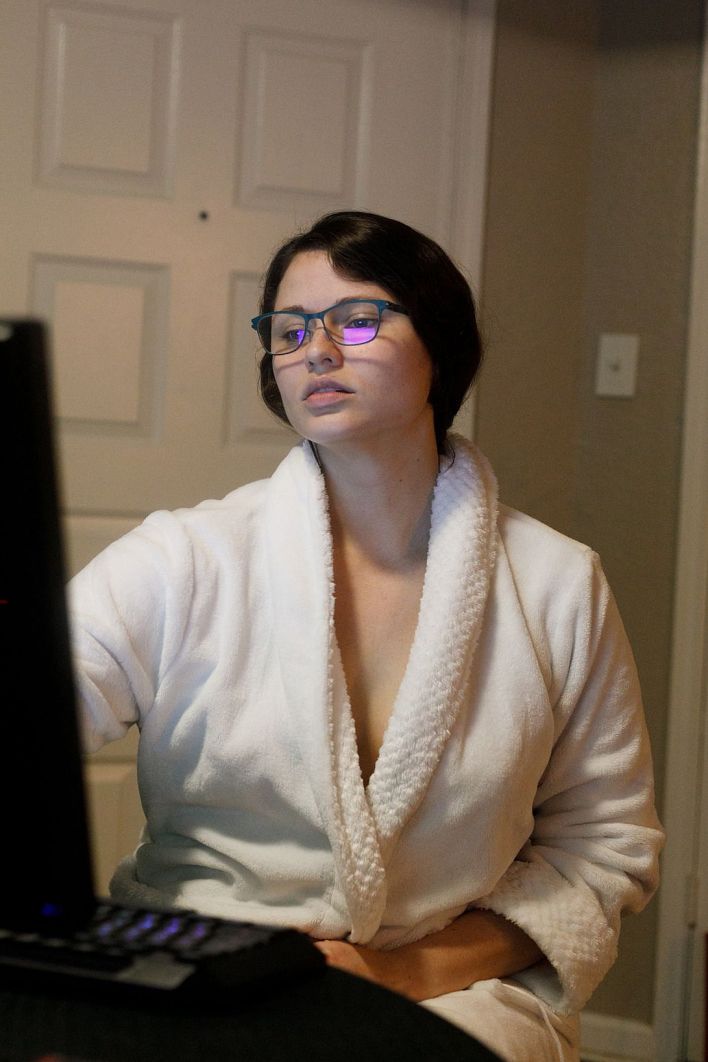 Sammy Loble in Yas Queens. Thumb 23