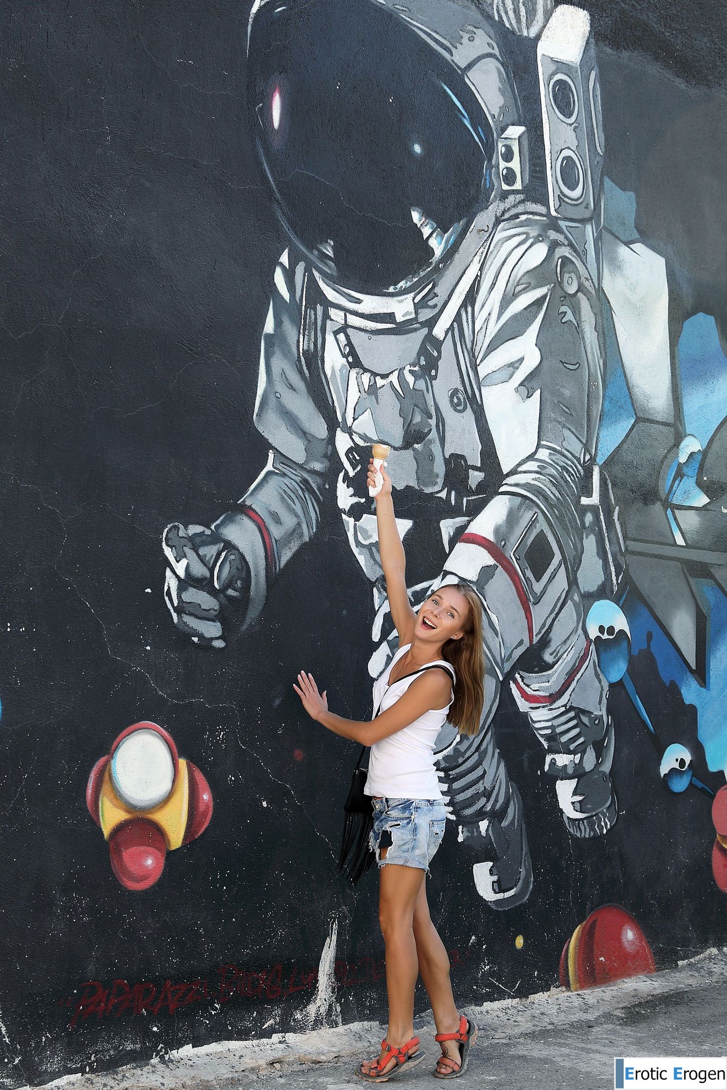 Karissa Diamond in Postcard From Paphos. Фото 10