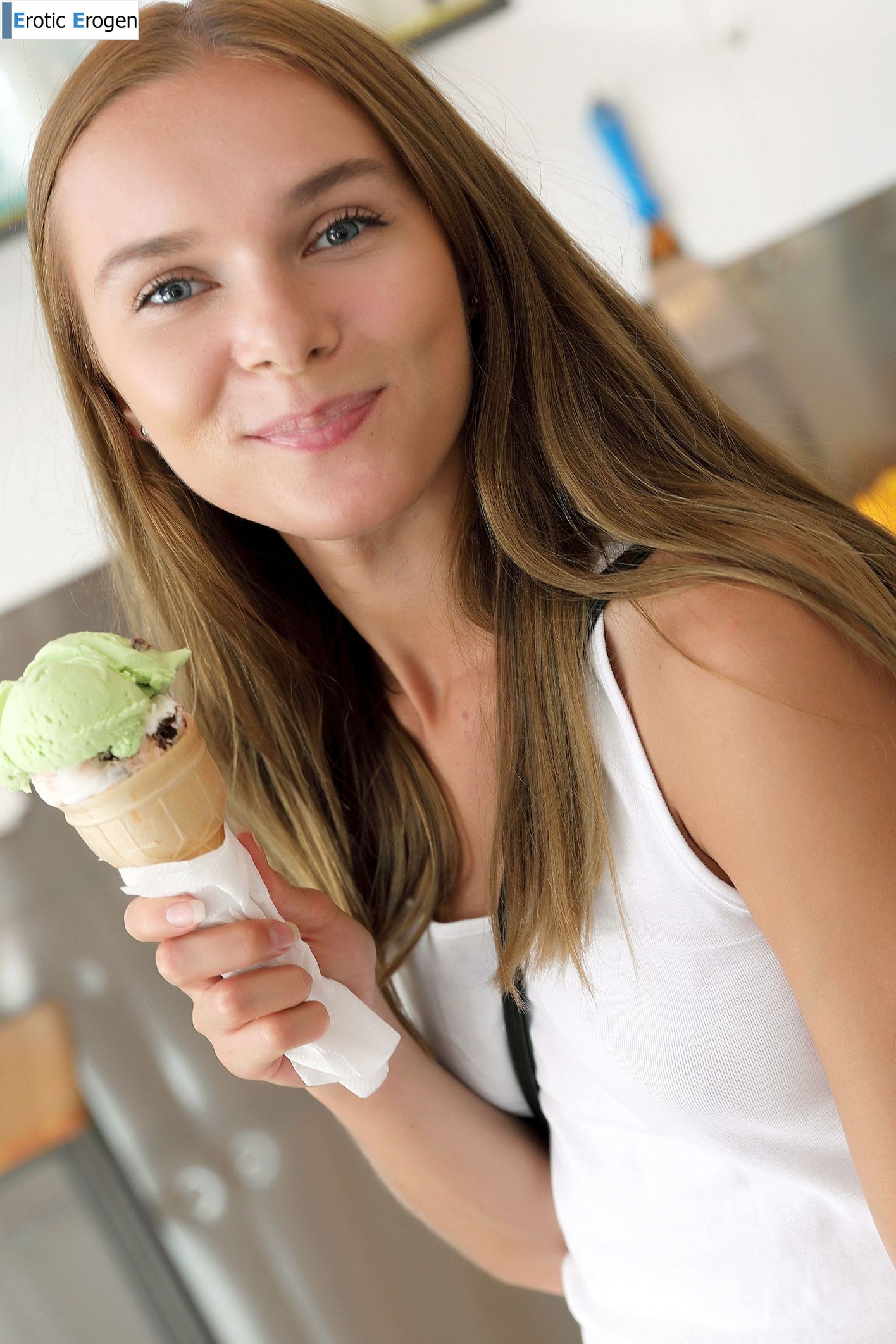 Karissa Diamond in Postcard From Paphos. Фото 3