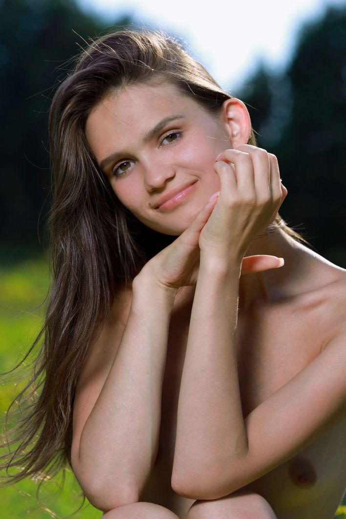 Ania in Nature Selfie. Эскиз 40