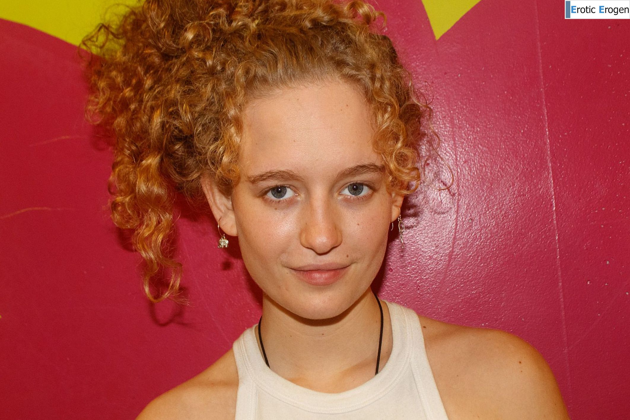 Debra Kenlow in Rare Bird Florida. Фото 52