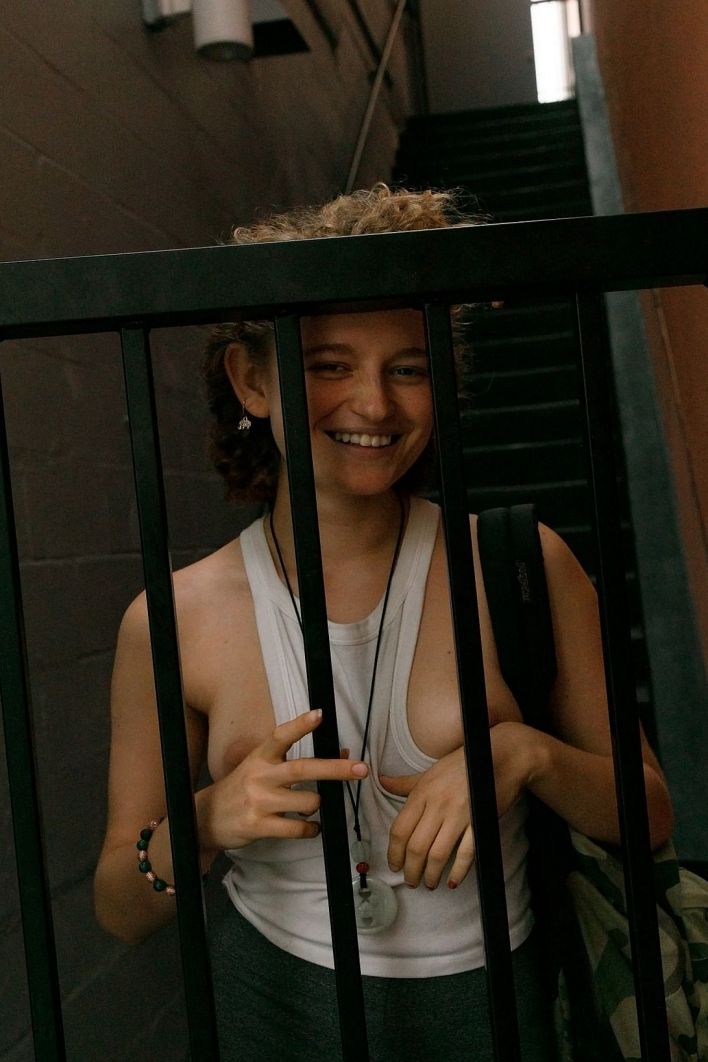 Debra Kenlow in Rare Bird Florida. Thumb 18