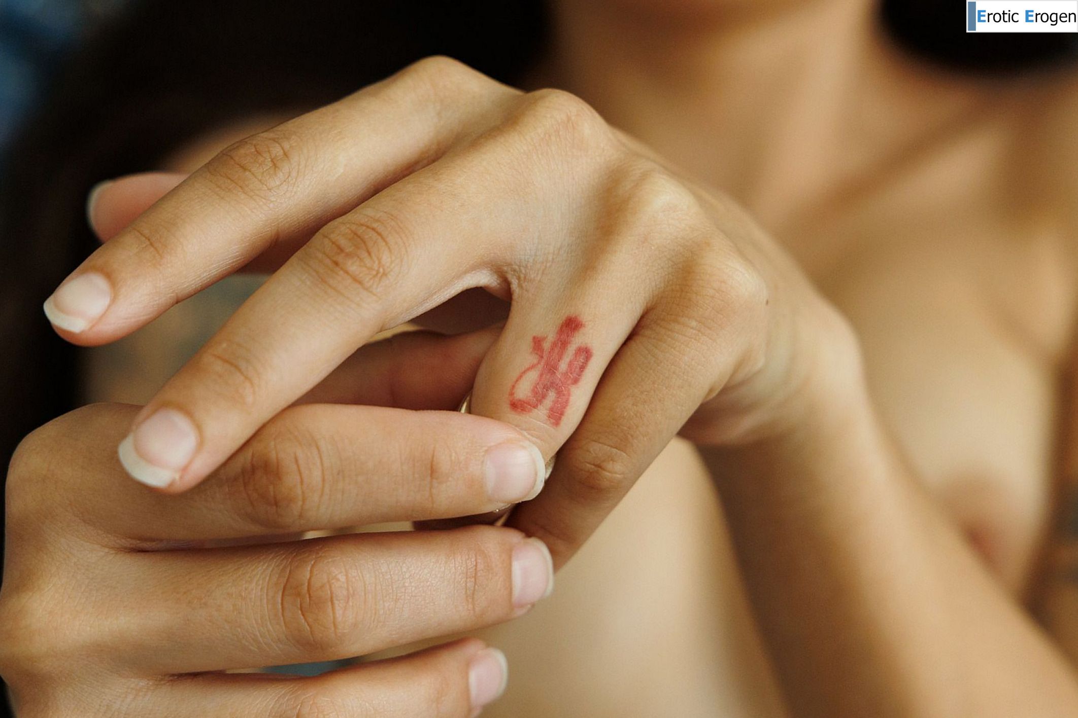 Luna Lovely in I Married A Pornstar. Фото 32