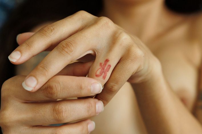 Luna Lovely in I Married A Pornstar. Эскиз 32