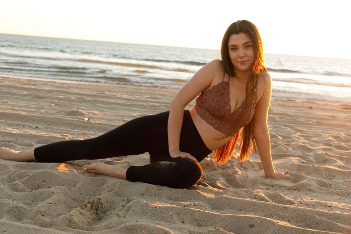 Melba Chastain in Hair Sand Curves. Thumb 17