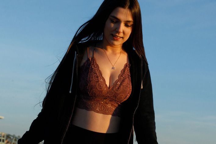 Melba Chastain in Hair Sand Curves. Thumb 1