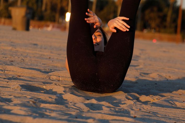 Melba Chastain in Hair Sand Curves. Thumb 9