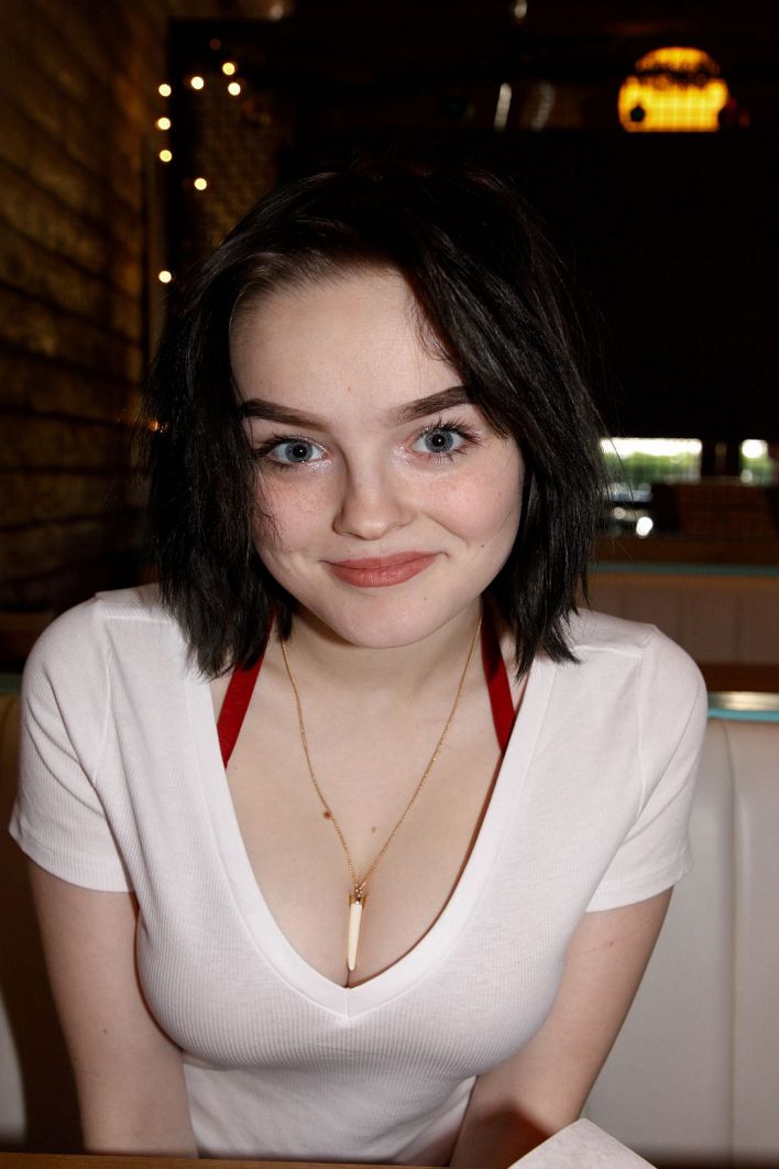 Vonnie Bean in Costco Bodywash. Эскиз 11