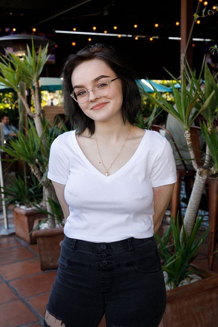 Vonnie Bean in Costco Bodywash. Эскиз 18