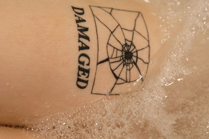 Vonnie Bean in Costco Bodywash. Эскиз 26