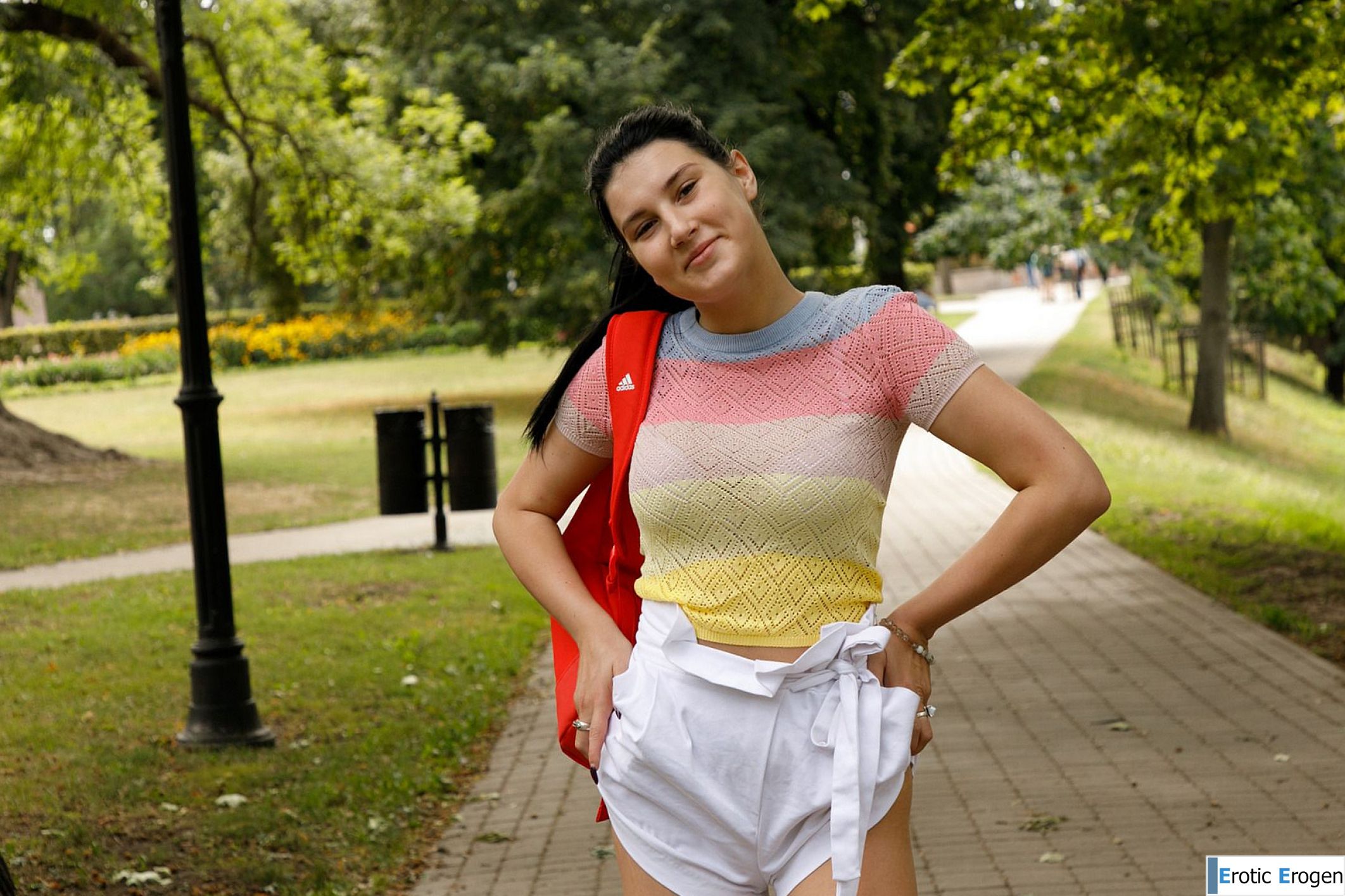 Reeson Gulbis in Adidas Bags. Picture 7