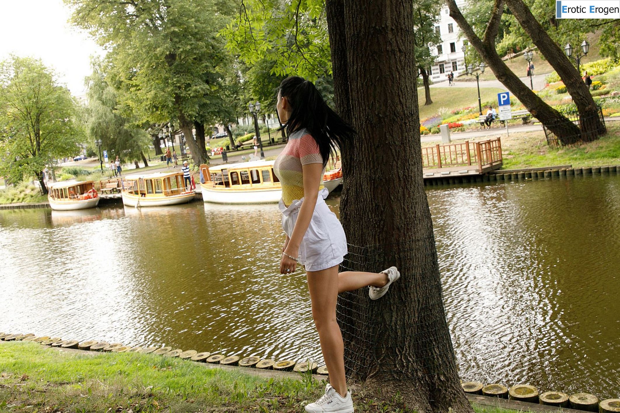 Reeson Gulbis in Adidas Bags. Picture 8