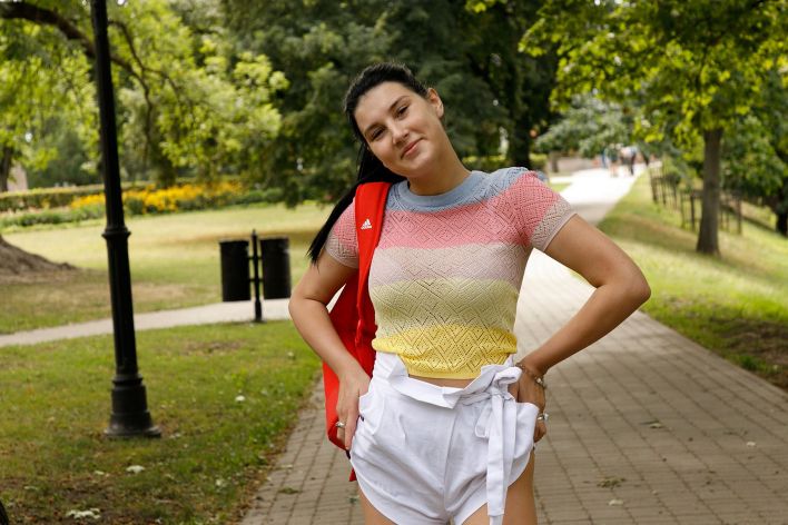 Reeson Gulbis in Adidas Bags. Thumb 7