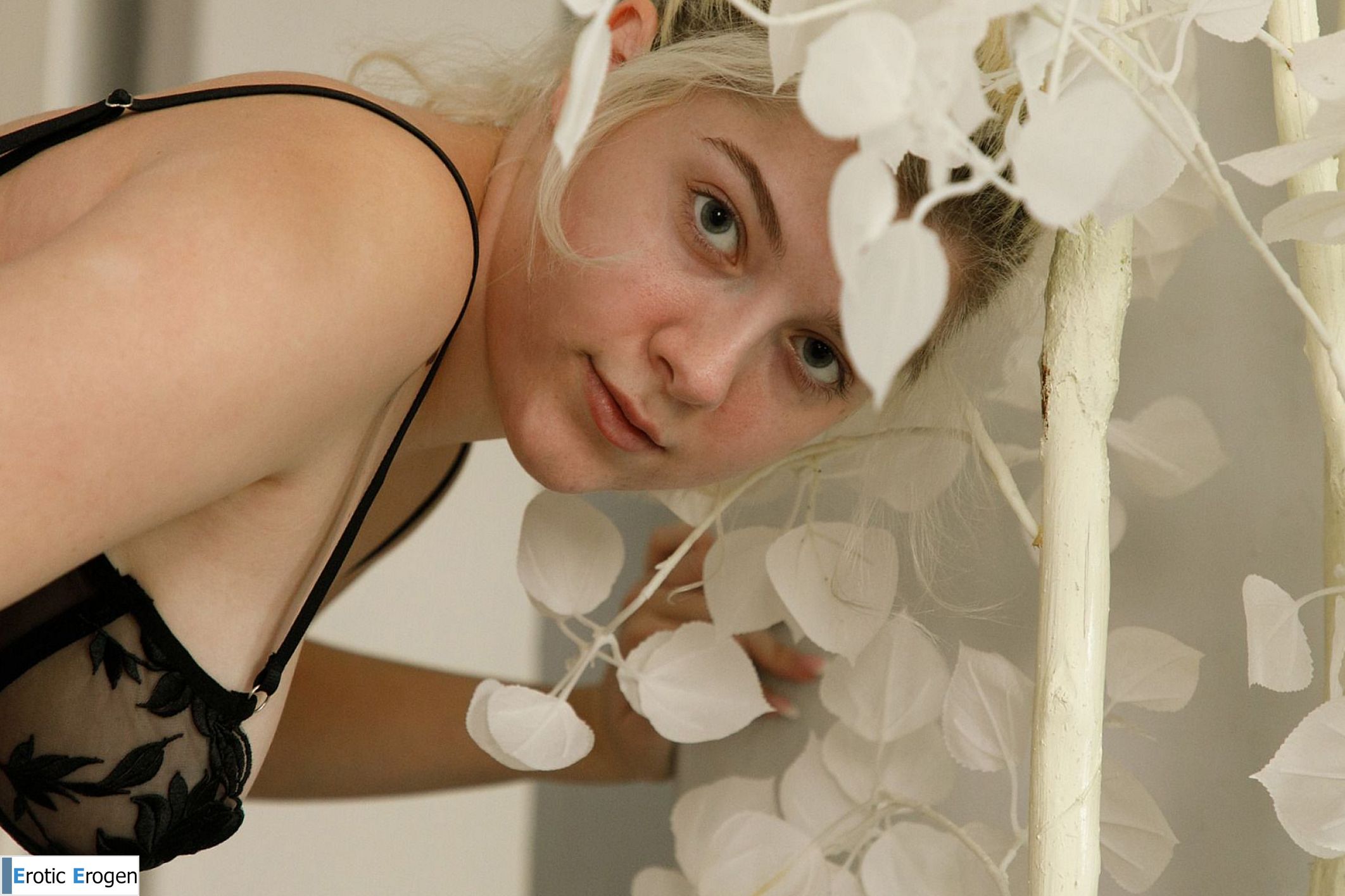 Gia Ohmy in Cosmic Cancel. Picture 34