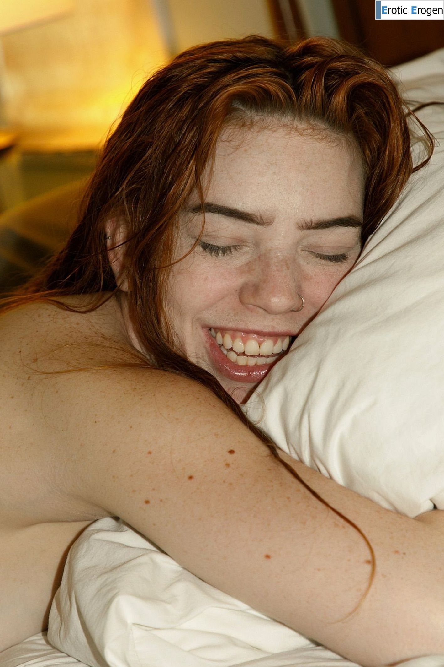 Nala Brooks in Marble Pillows 2. Picture 4