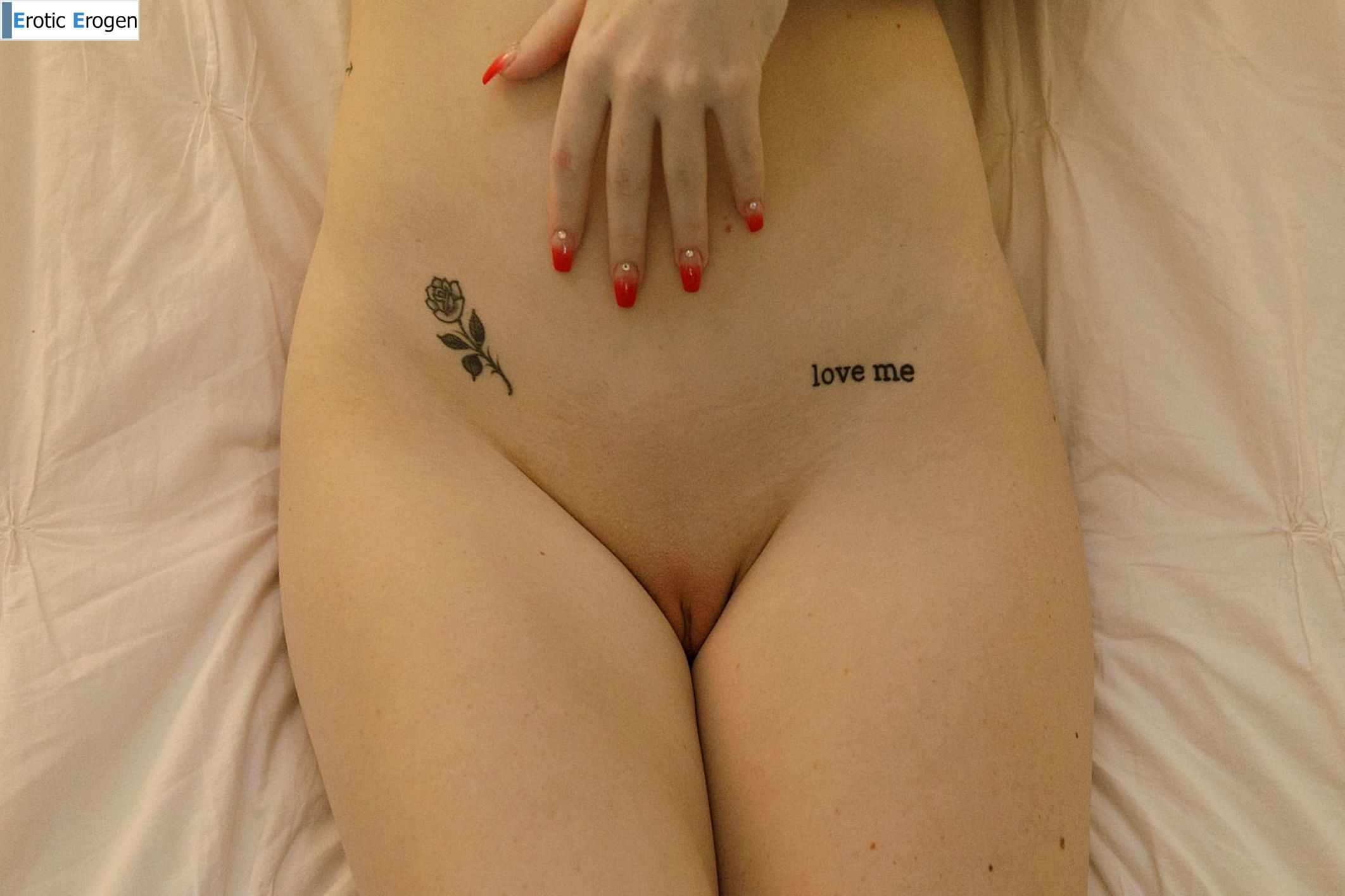 Nala Brooks in Marble Pillows 2. Picture 8