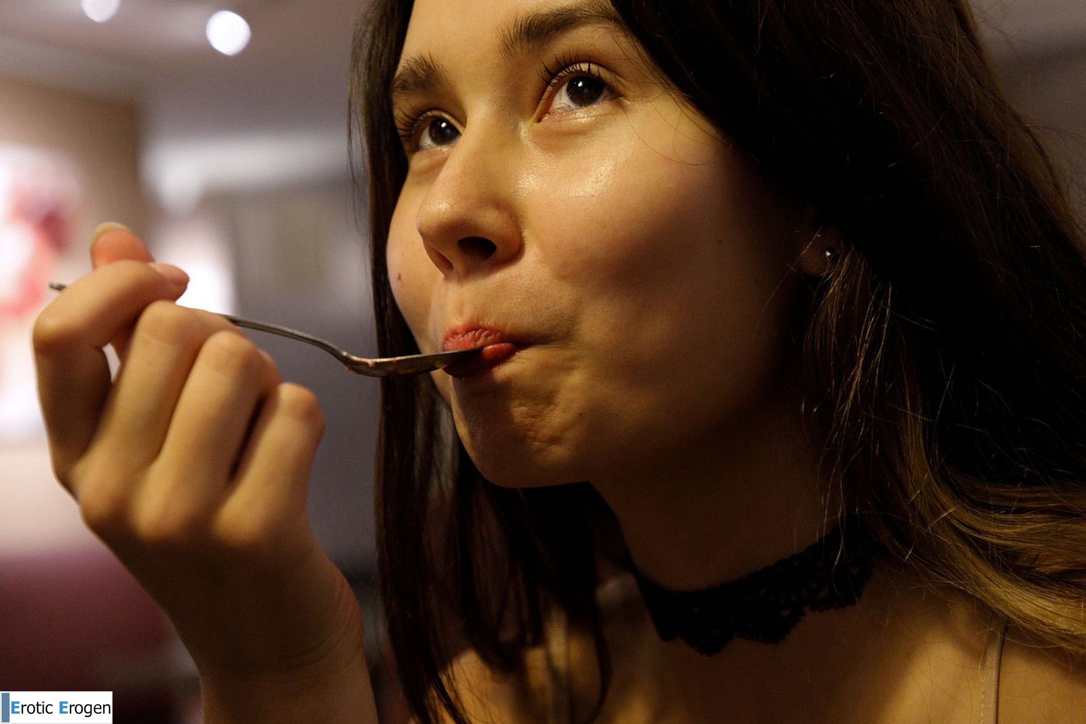 Miki Pedangen in Cafe Naturale. Picture 37