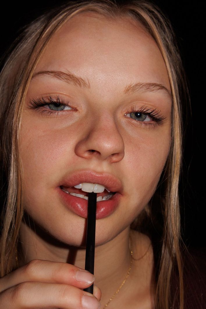 Kylie Shay in Free Smells. Эскиз 8