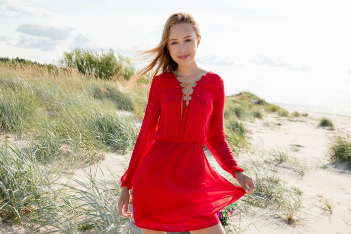 Rosalind in Intimate Picnic. Thumb 8