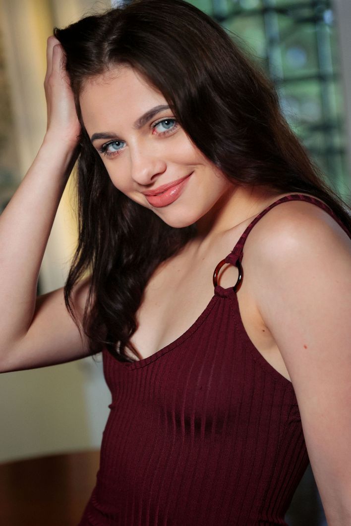 Adite in Presenting Adite. Эскиз 2