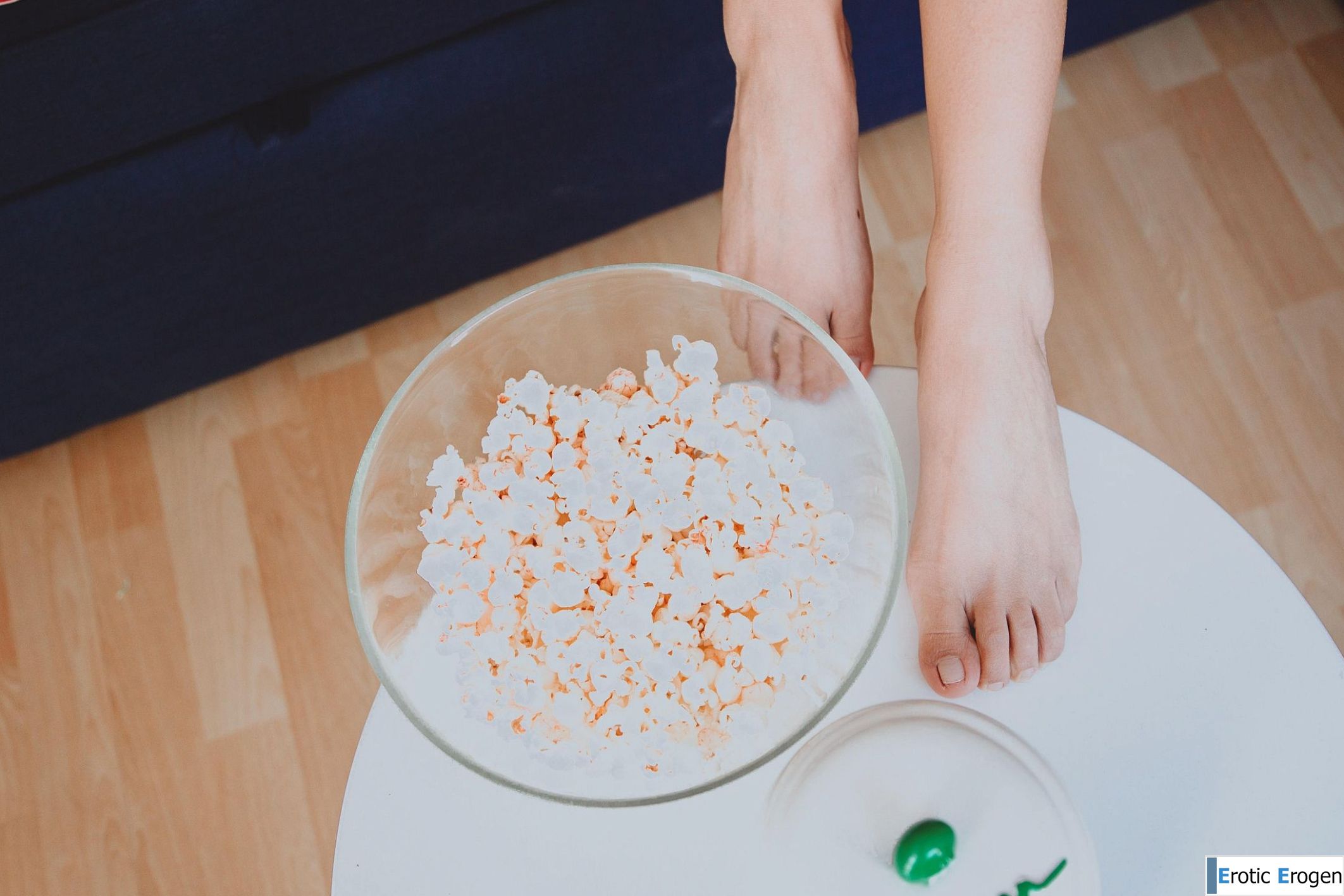 Amerikat in Movies Chill. Picture 32