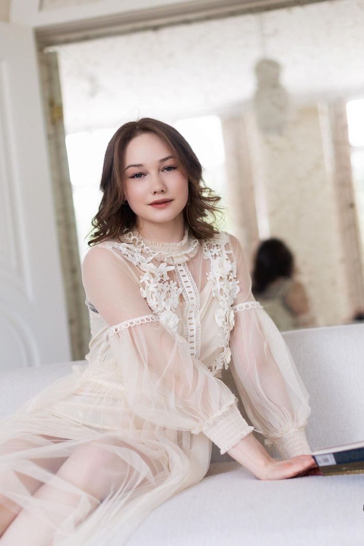 Lisaberry in Romantic Date. Thumb 6