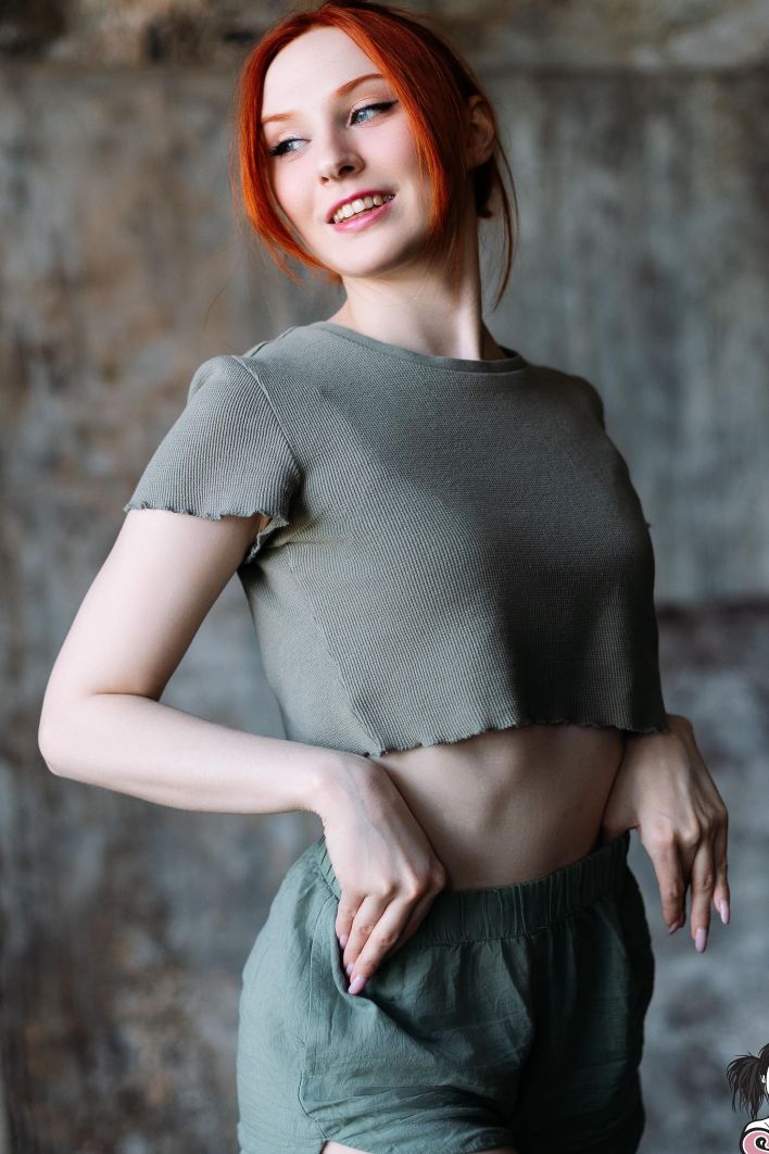 Mariamuller in Emerald Dreams. Thumb 2