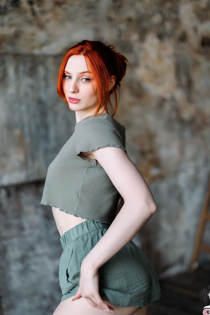 Mariamuller in Emerald Dreams. Thumb 3