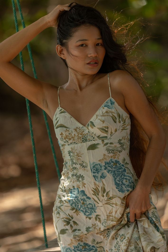 Kloyali in Presenting Kloyali. Thumb 1