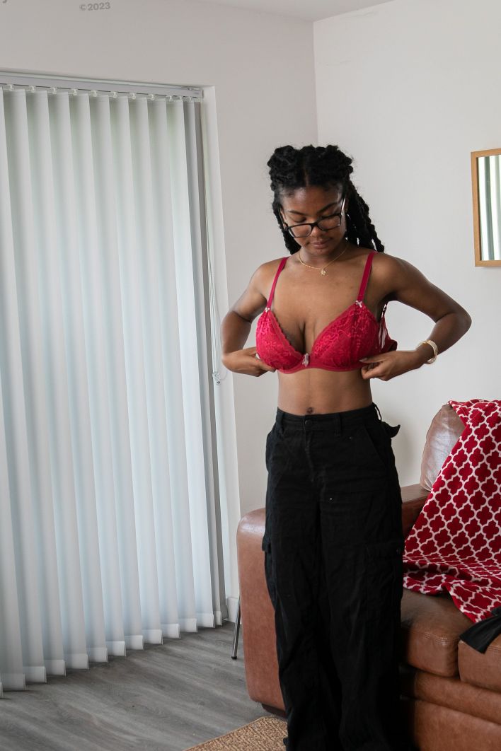 Selena D in Solo. Thumb 21