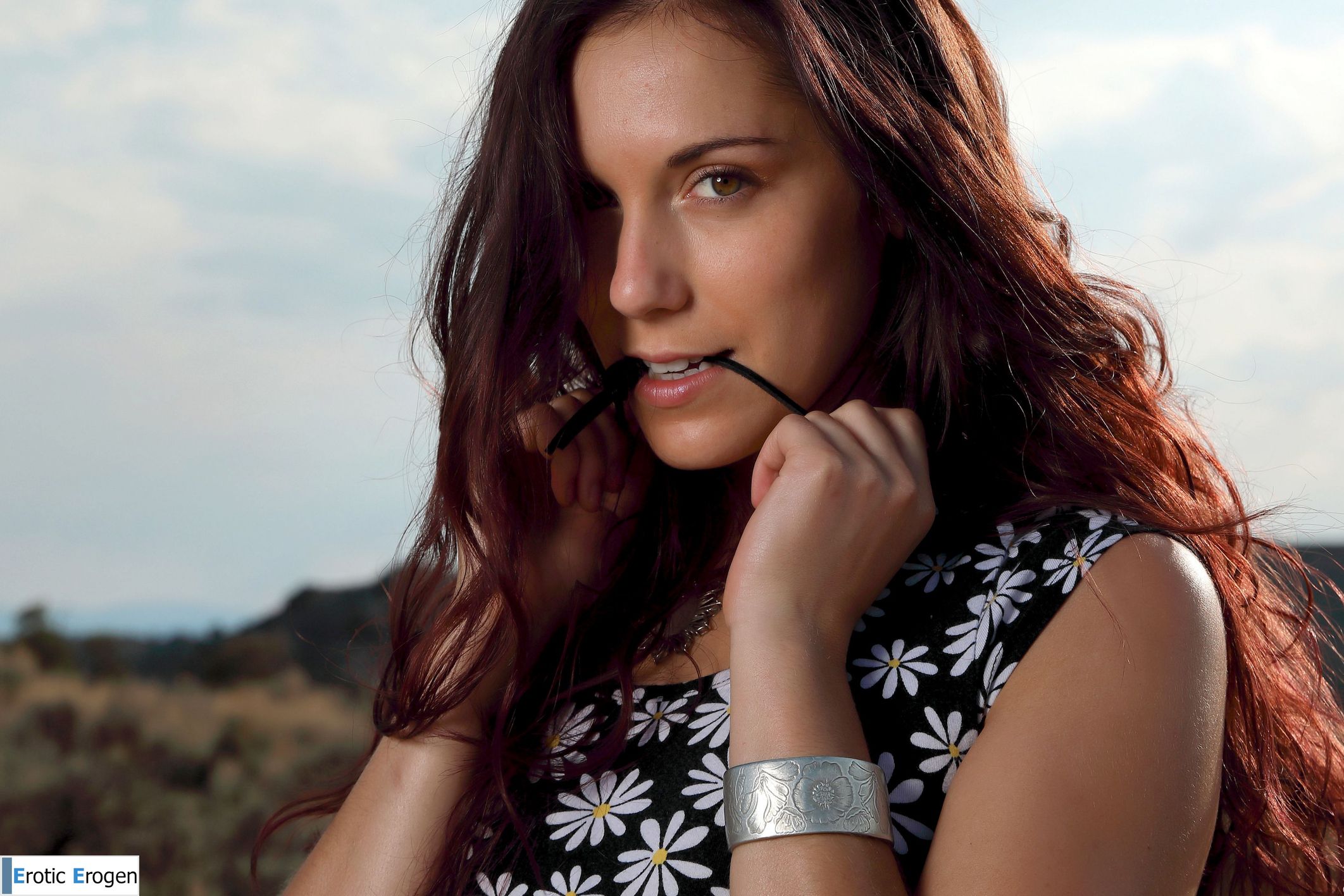 Elena Generi in Shoot Day Montage. Фото 7