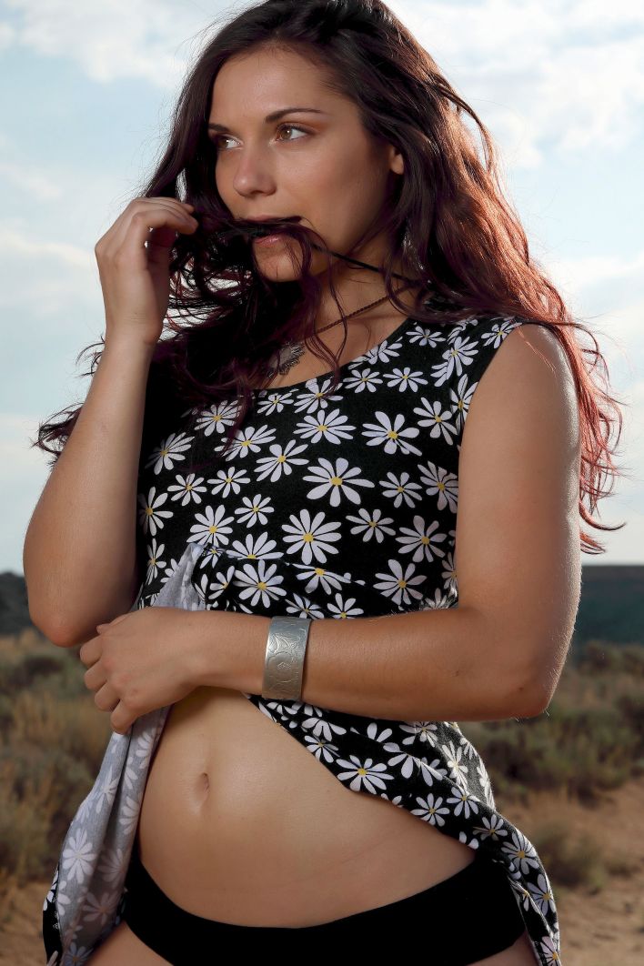 Elena Generi in Shoot Day Montage. Эскиз 6