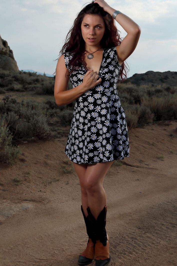 Elena Generi in Shoot Day Montage. Эскиз 8