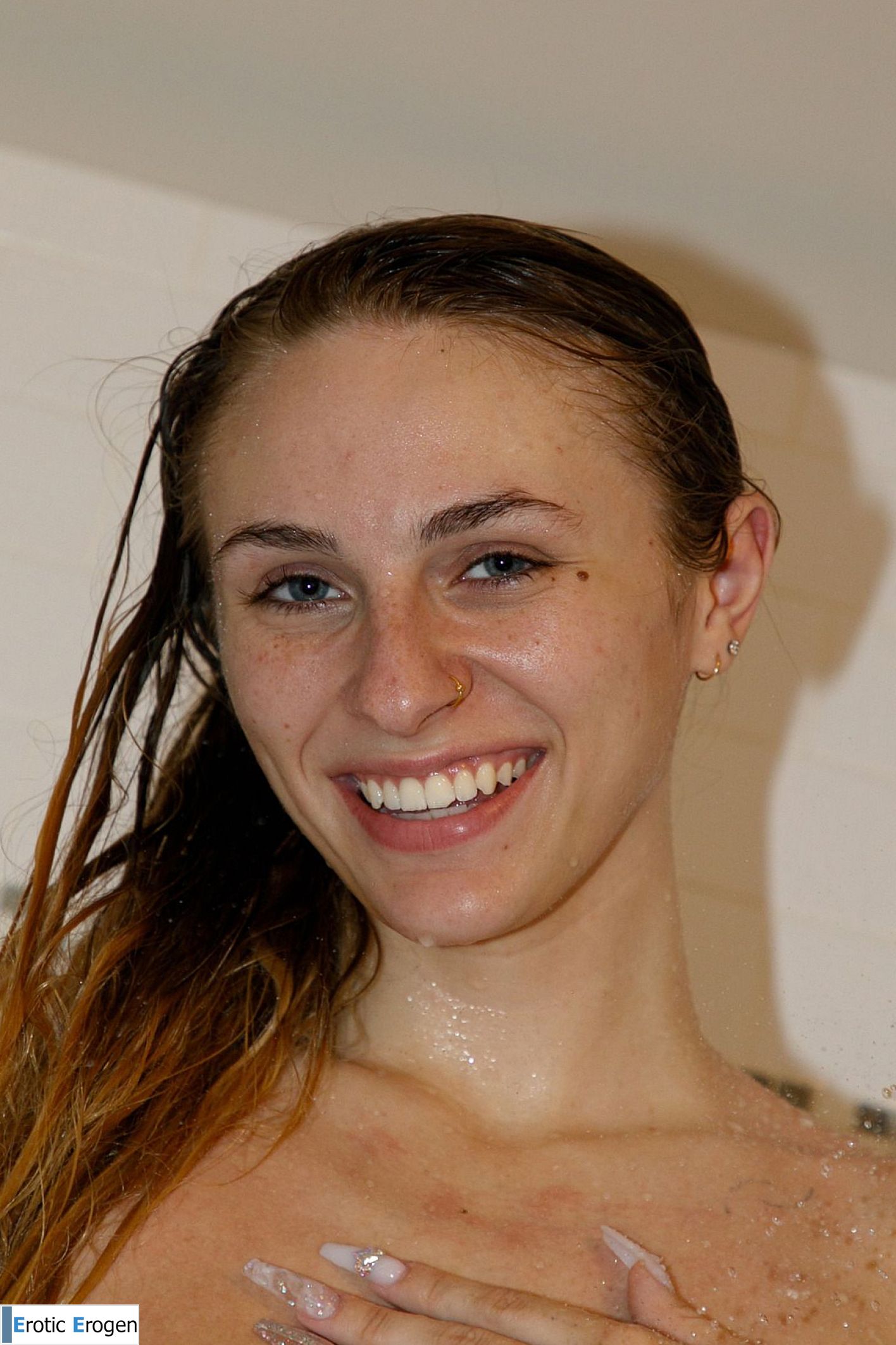  Angel Youngs in Another Hot Shower. Picture 32