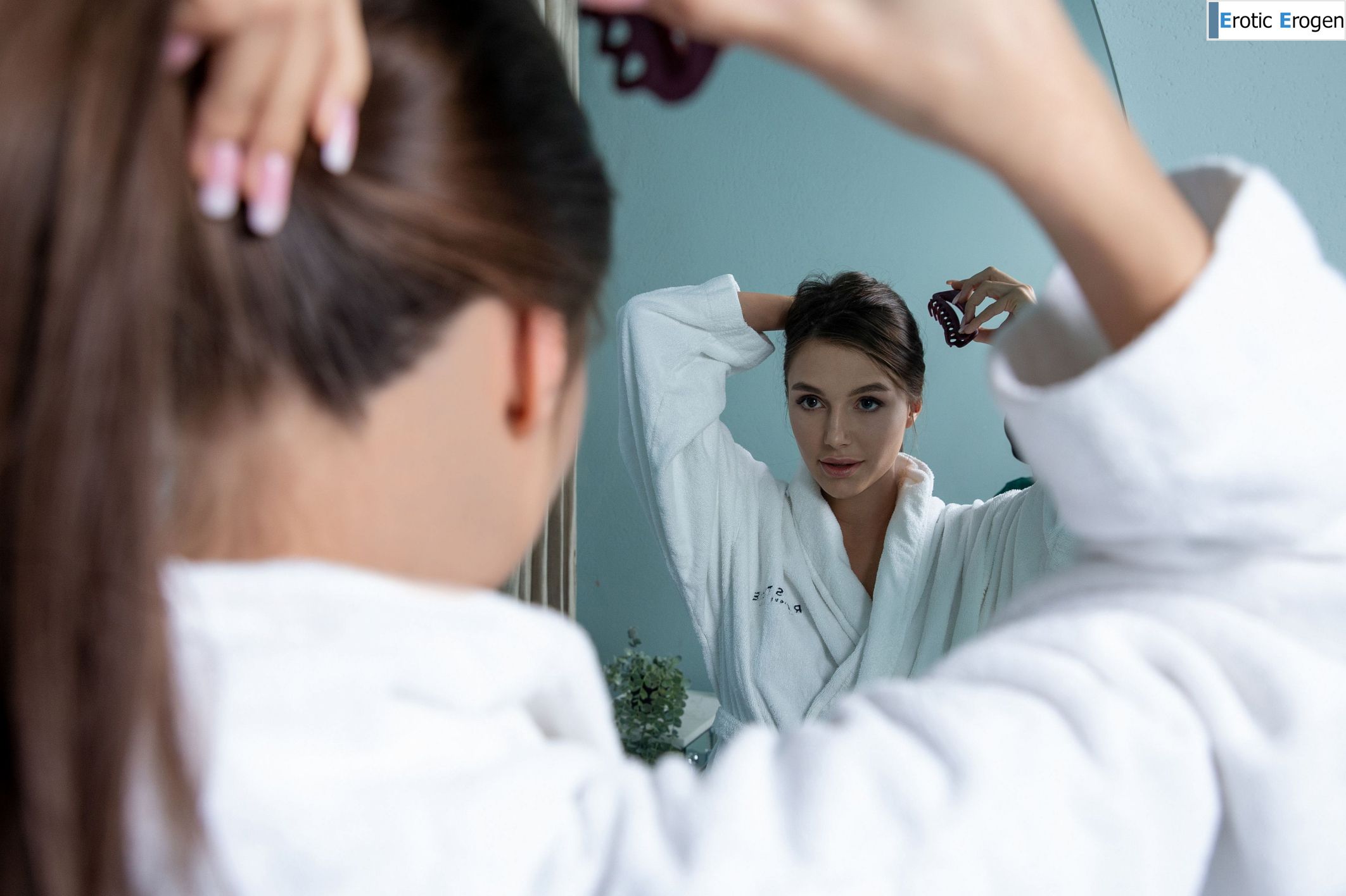 Megan F in Body Oiling. Picture 4