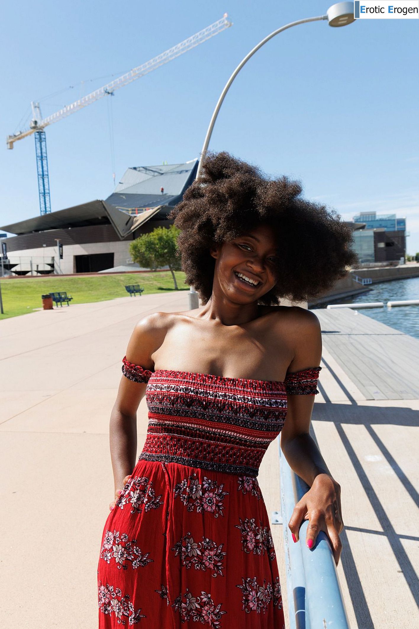 Angel Avril in Heated Obsidian. Фото 5