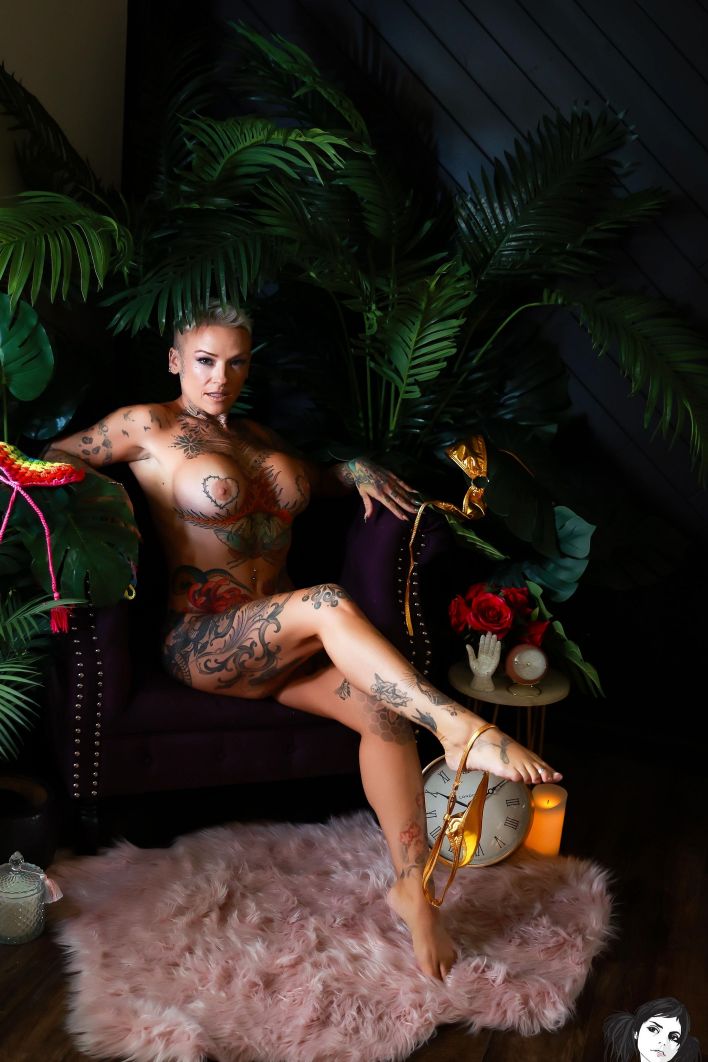 Ji2Ly in Taste The Rainbow Unwrap The Gold. Thumb 30