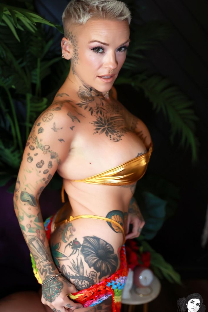 Ji2Ly in Taste The Rainbow Unwrap The Gold. Thumb 5