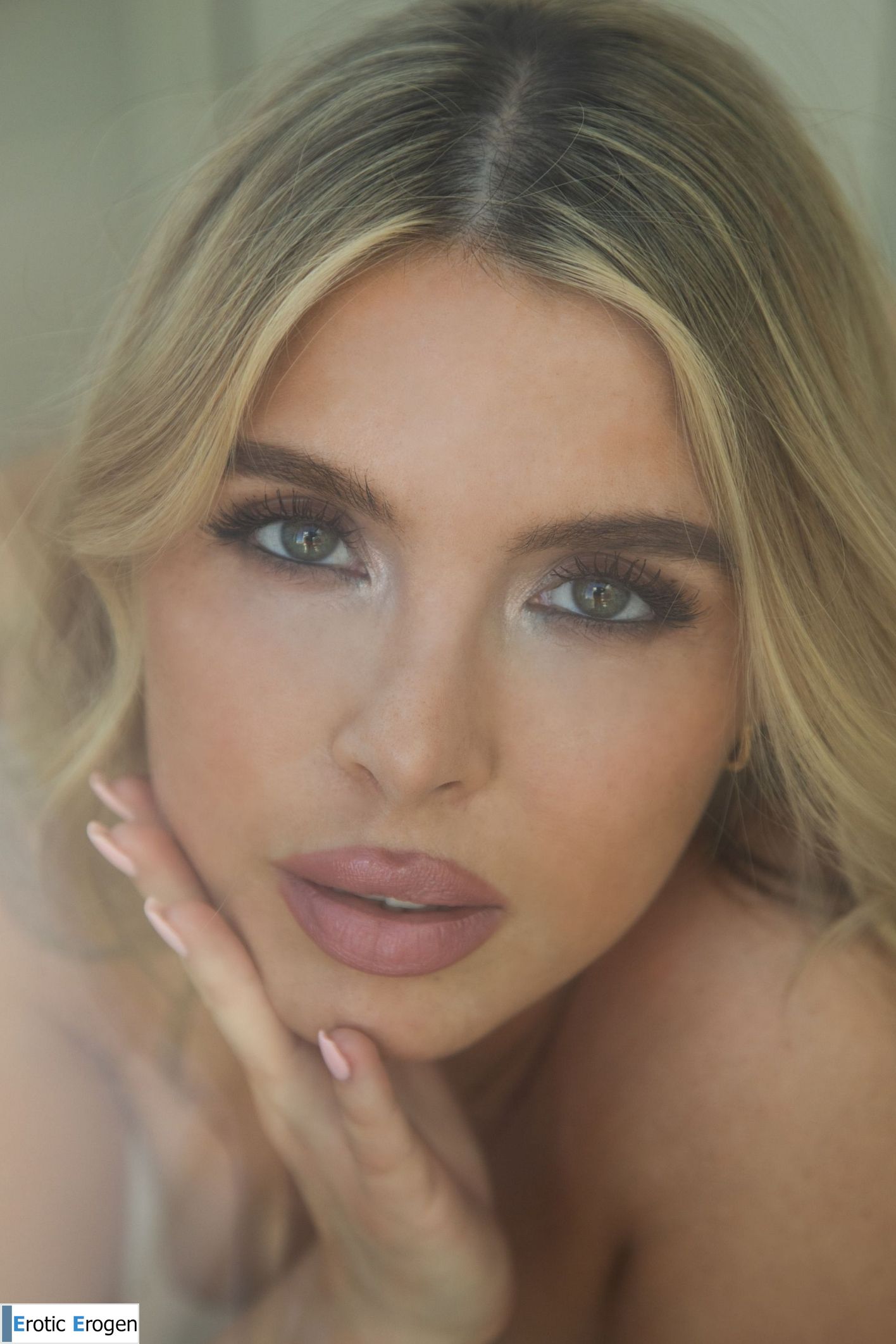 Sabrina in The White Zone Ii. Picture 37