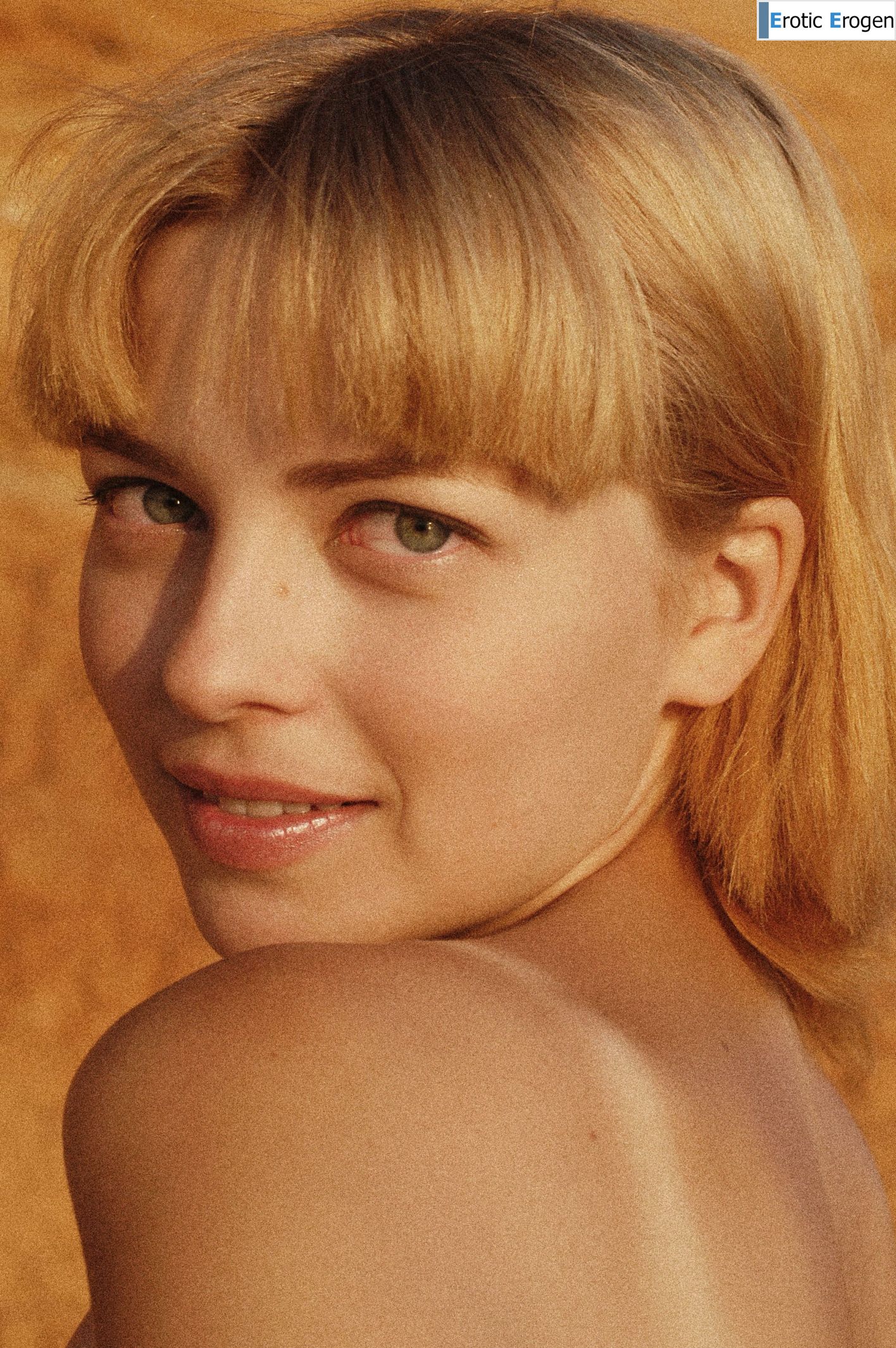 Tanya K in Sky High. Фото 1